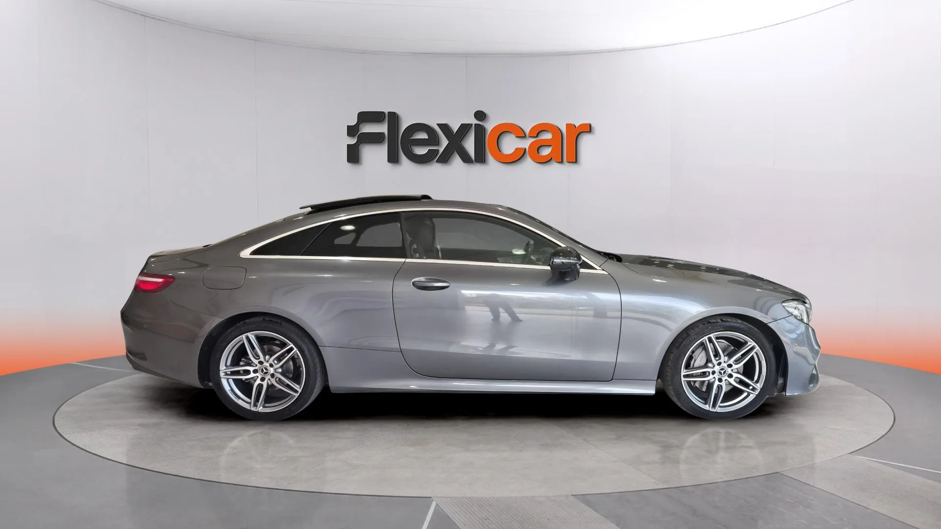 Mercedes-Benz Clase E Coupé E 220 d - foto 2
