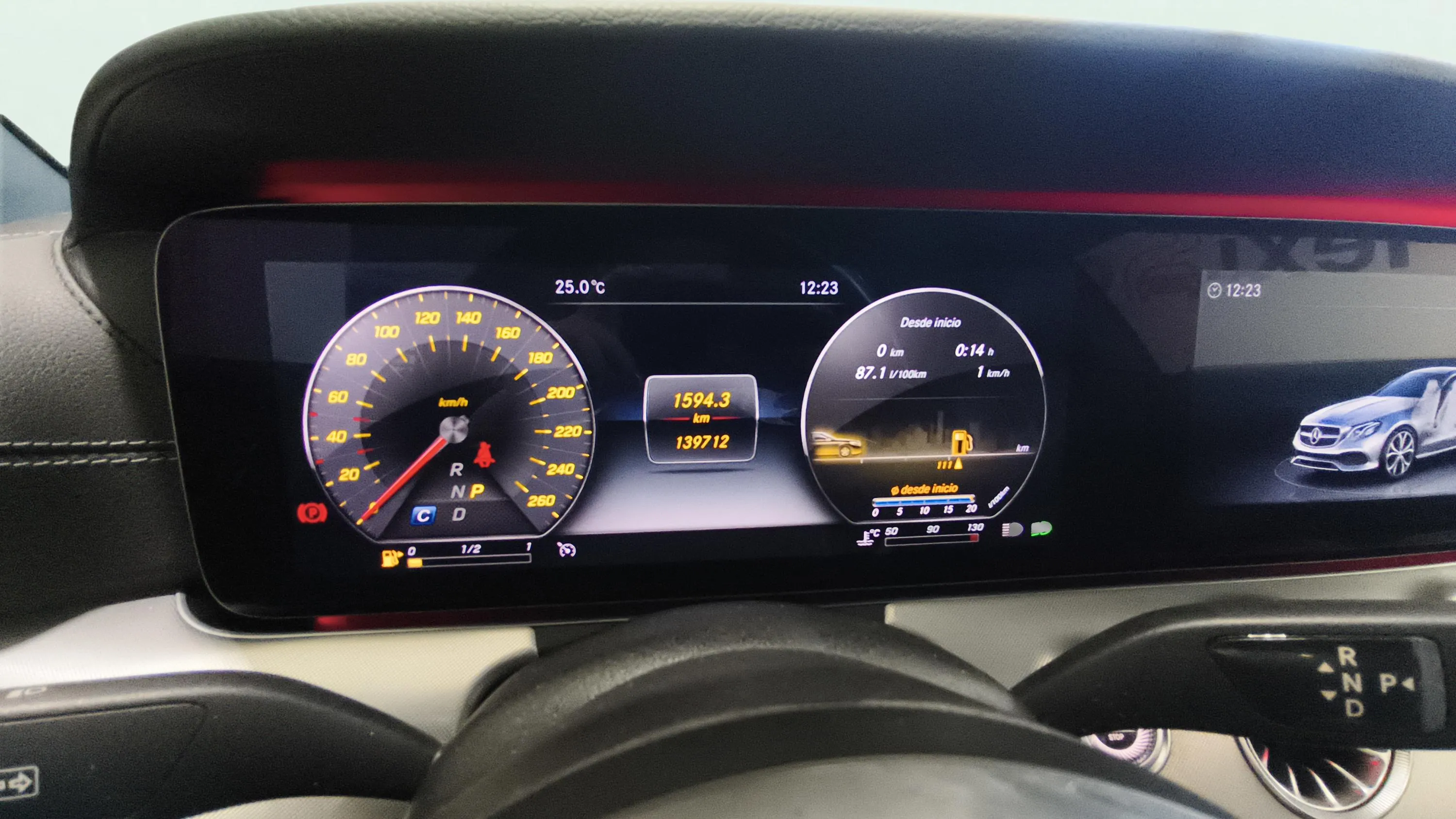 Mercedes-Benz Clase E Coupé E 220 d - foto 13
