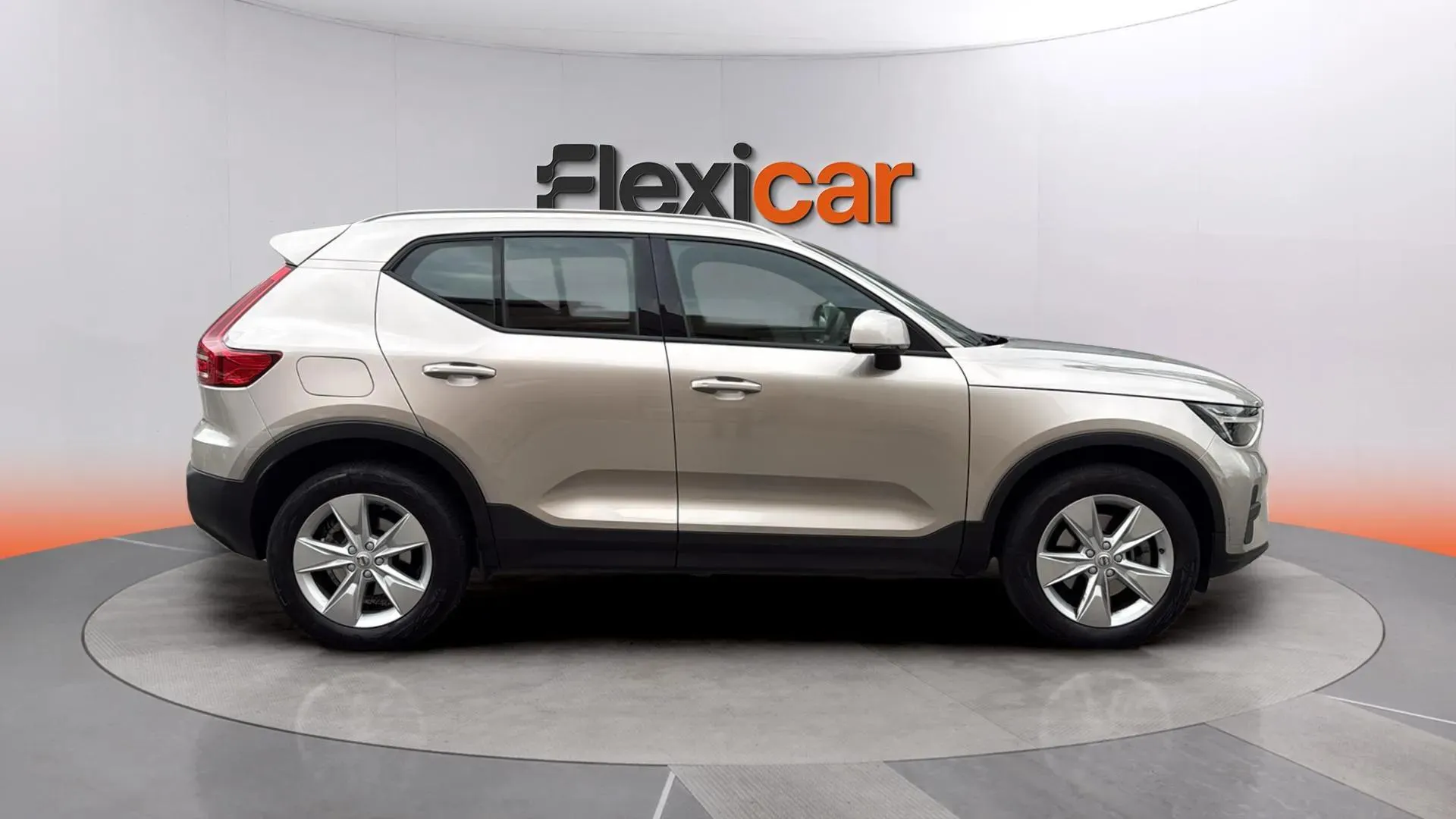 Volvo XC40 2.0 B3 G Core - foto 2