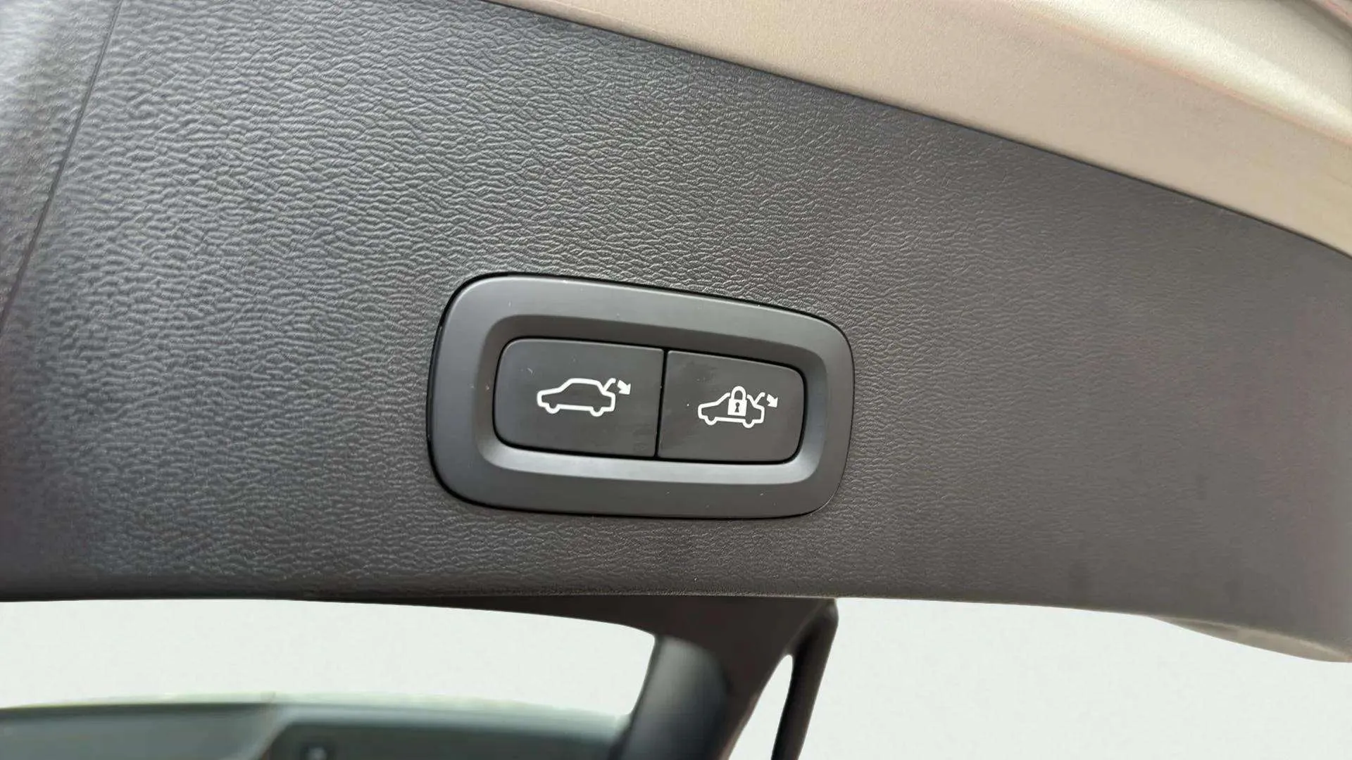 Volvo XC40 2.0 B3 G Core - foto 6
