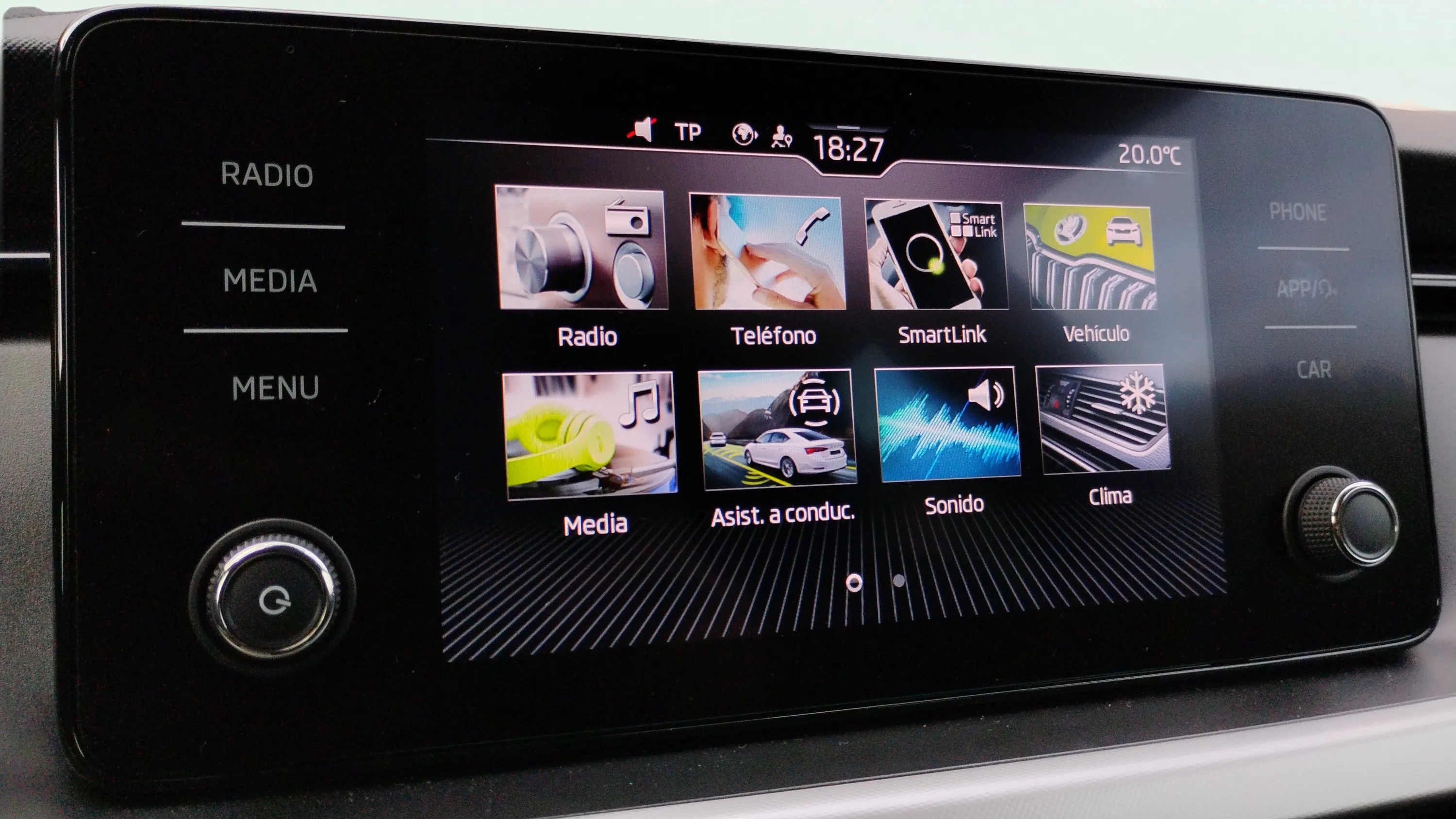 Škoda Kamiq 1.0 TSI DSG Ambition - foto 20