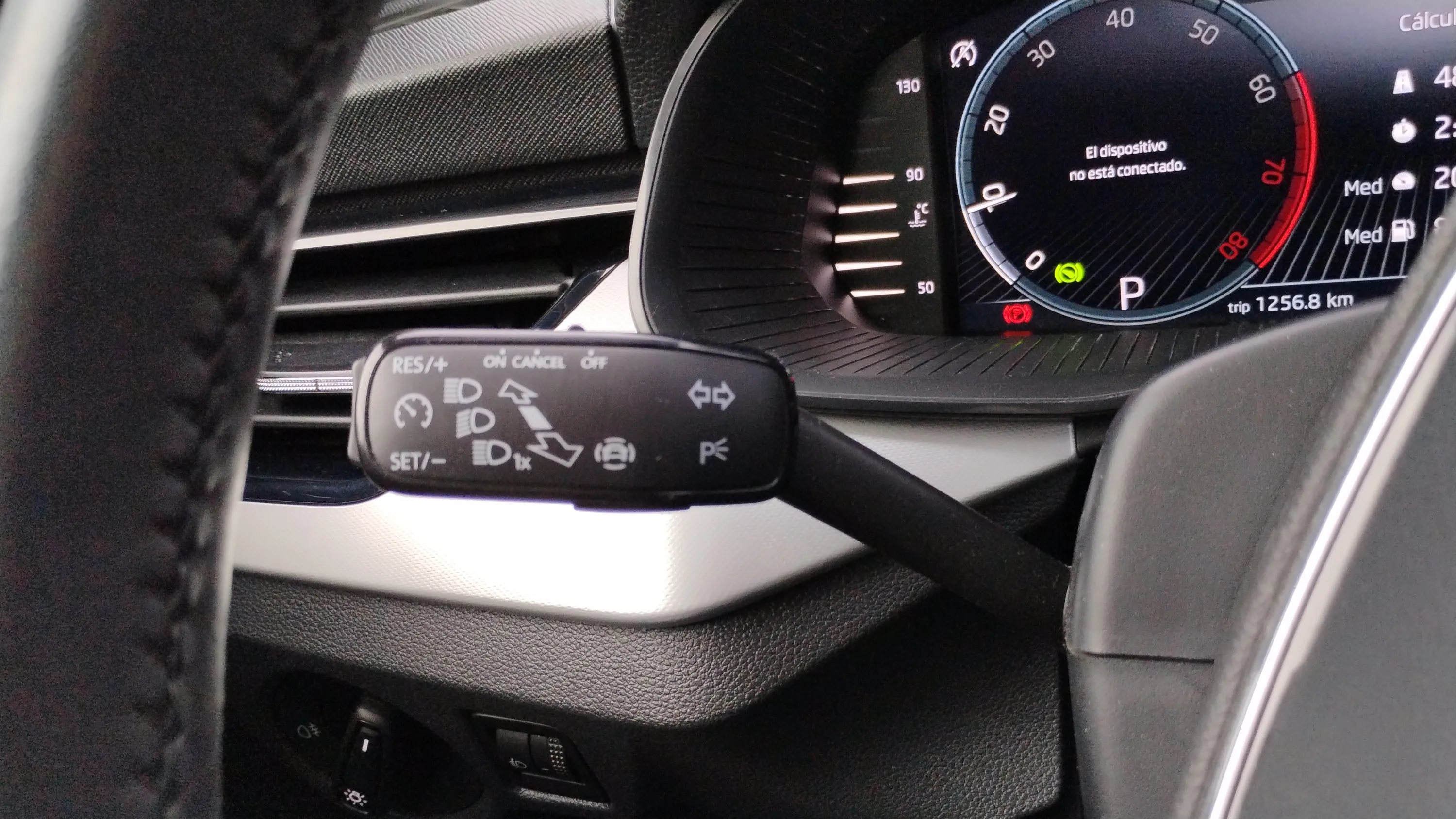 Škoda Kamiq 1.0 TSI DSG Ambition - foto 13