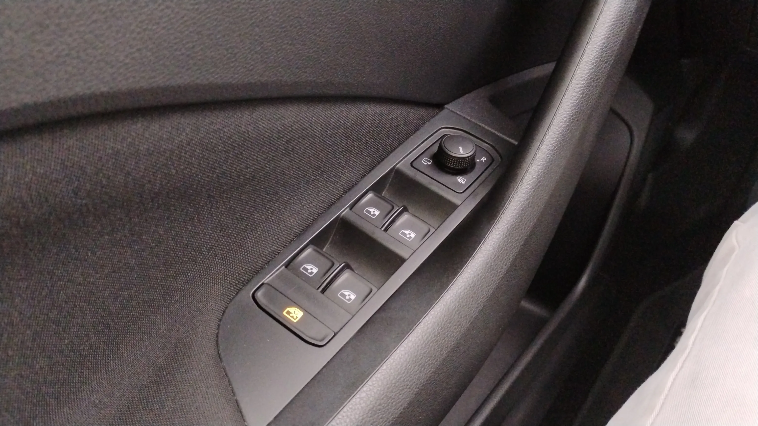 Škoda Kamiq 1.0 TSI DSG Ambition - foto 9