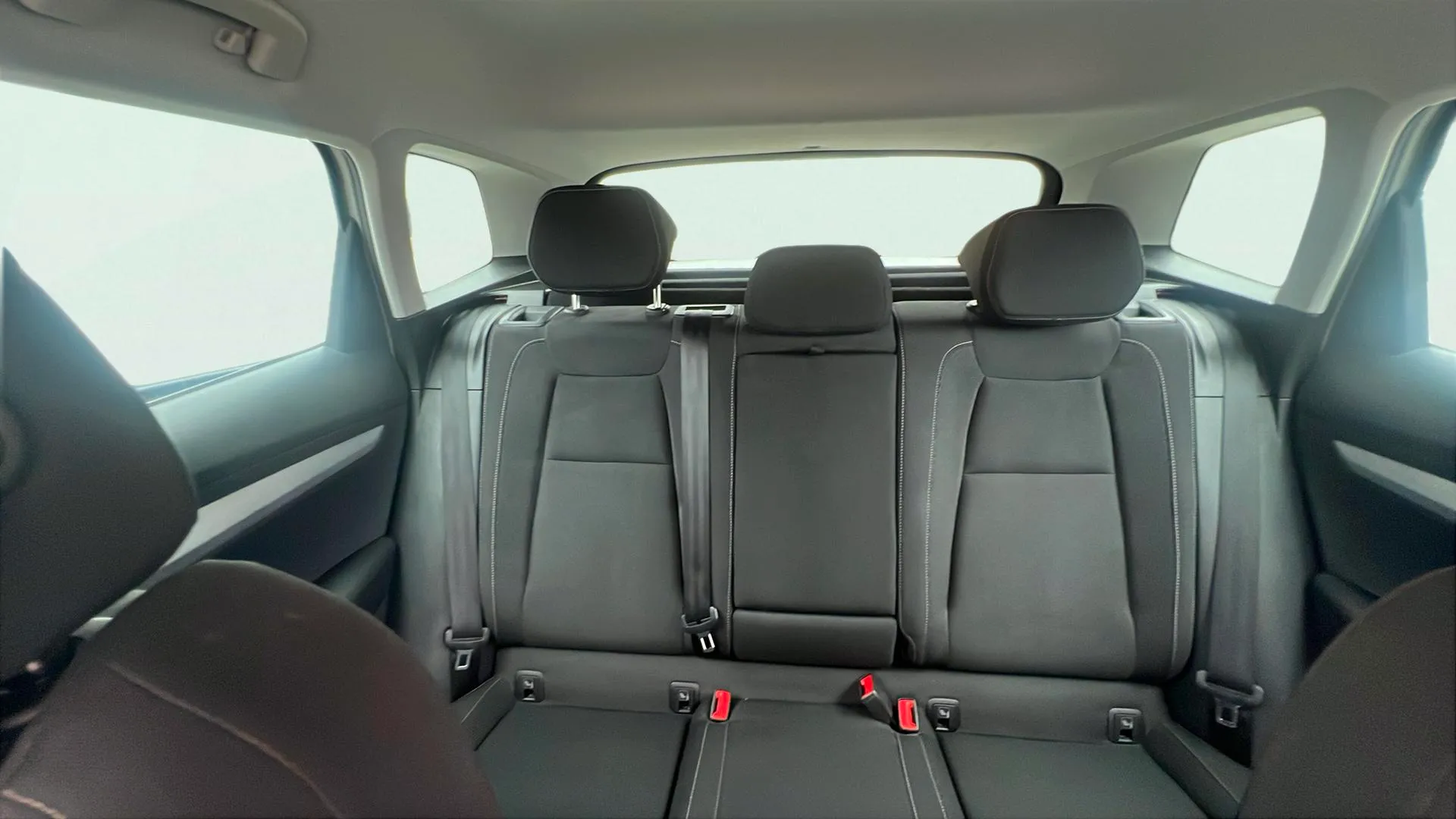 Škoda Karoq 1.5 TSI DSG ACT Design - foto 19
