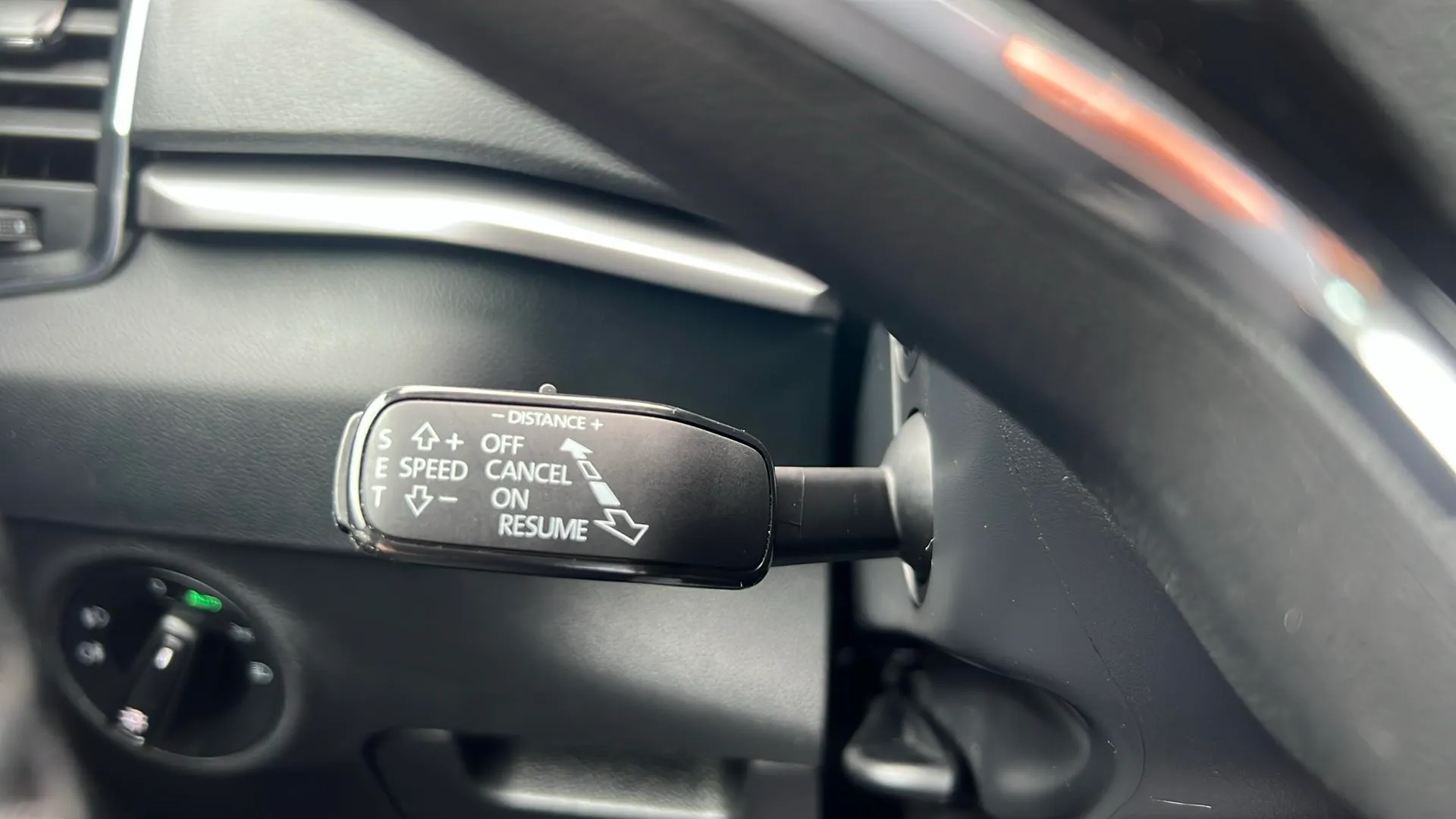 Škoda Karoq 1.5 TSI DSG ACT Design - foto 18