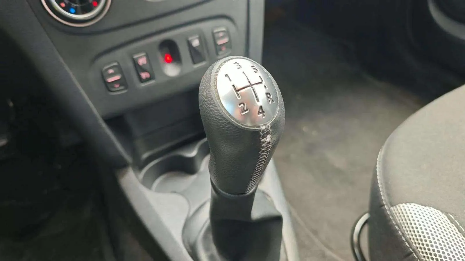 Dacia Sandero Comfort TCe - foto 25