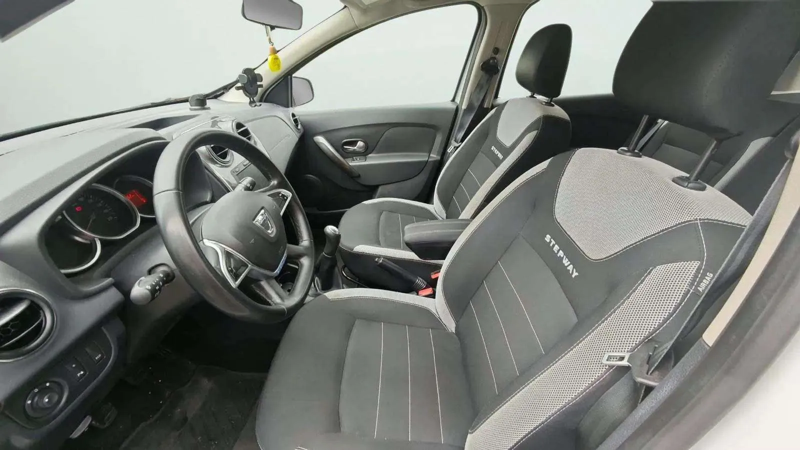 Dacia Sandero Comfort TCe - foto 11