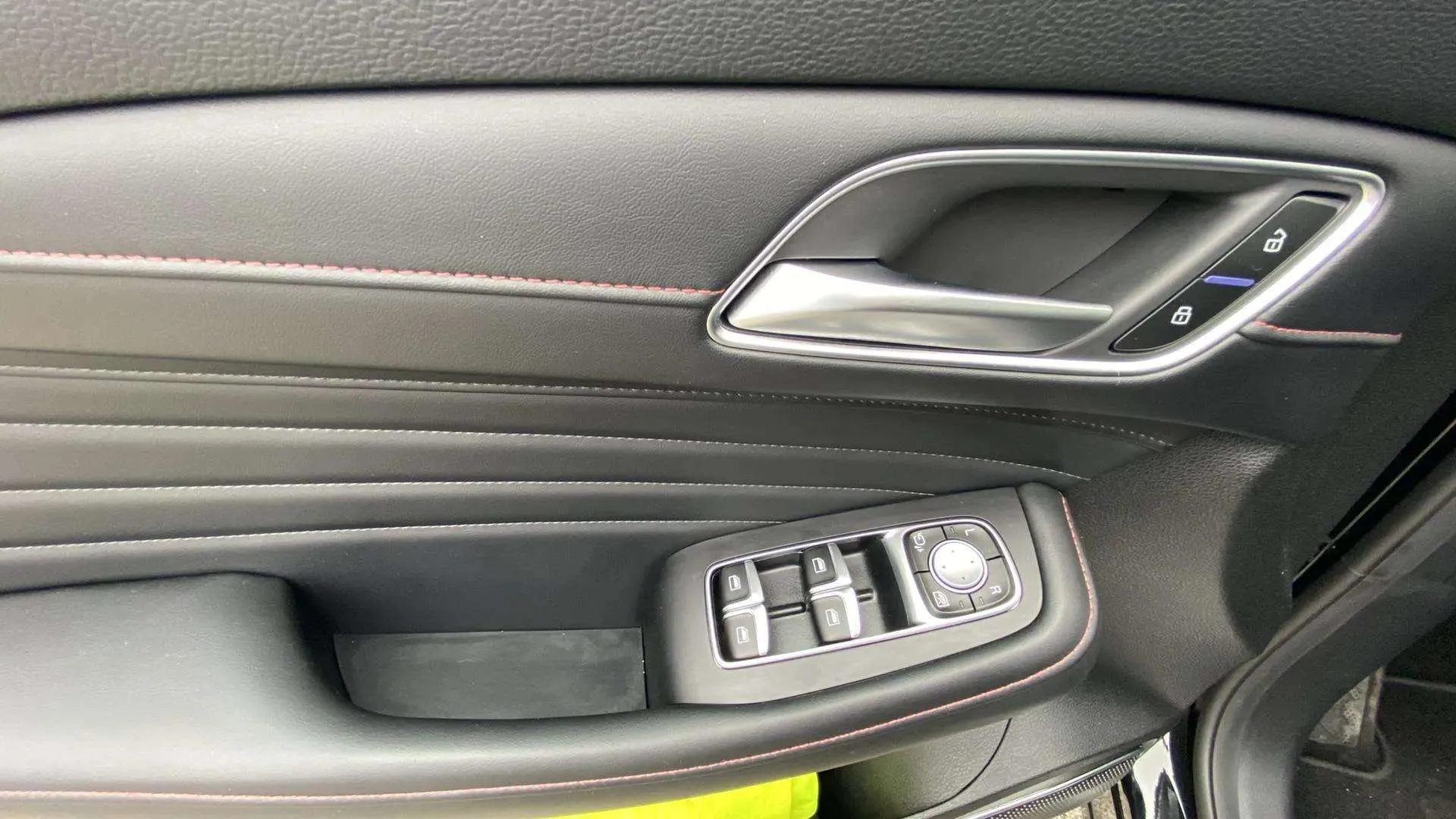 MG HS 1.5 Turbo GDI Luxury DCT - foto 20