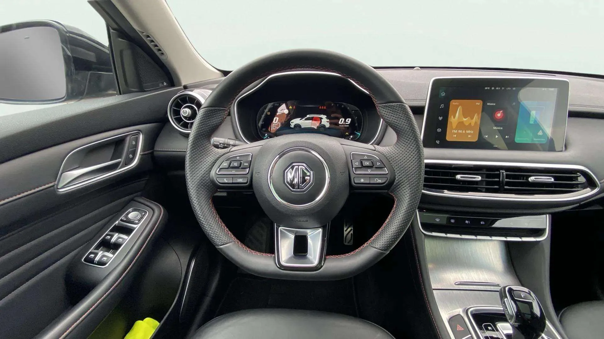 MG HS 1.5 Turbo GDI Luxury DCT - foto 14