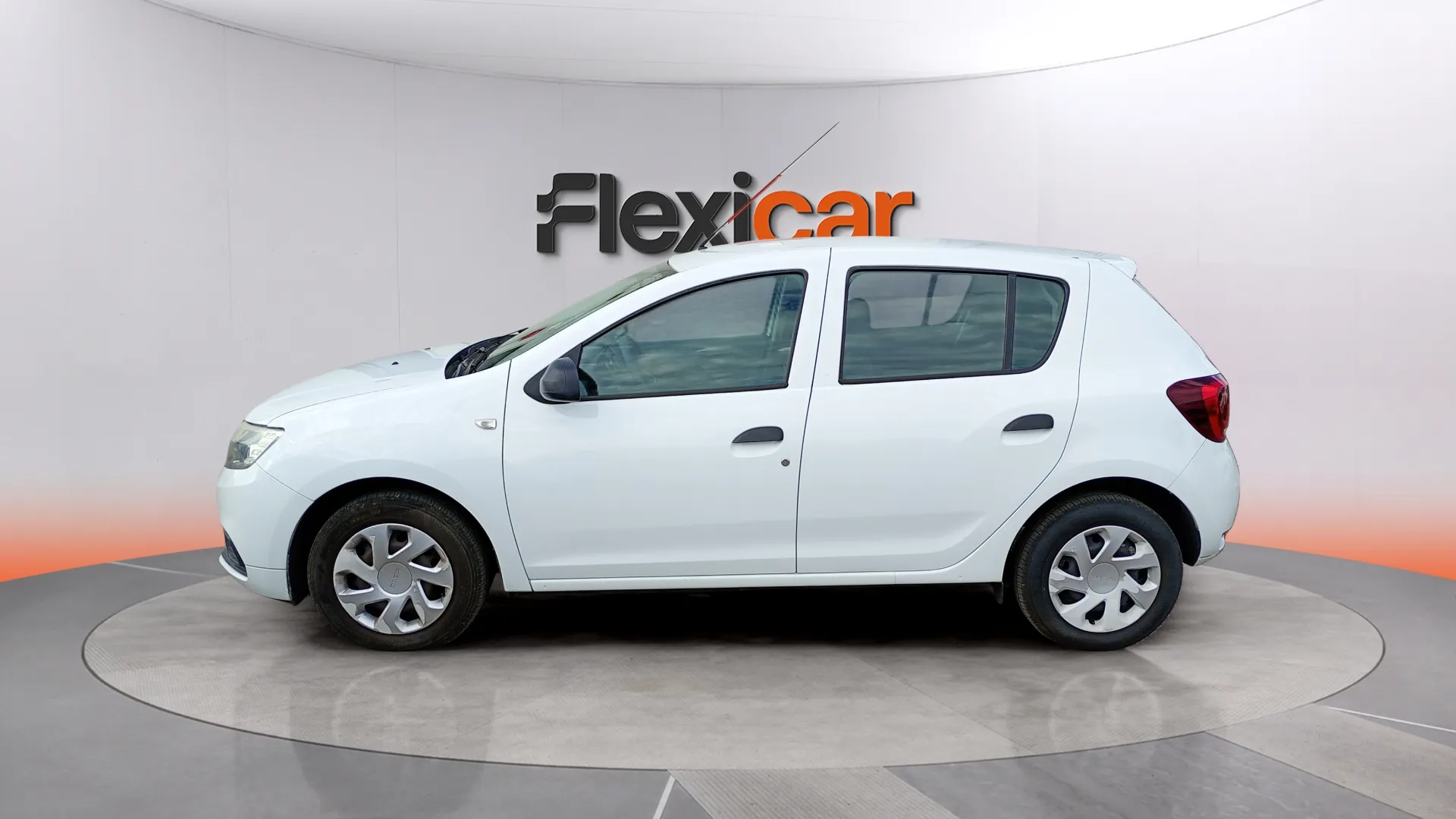 Dacia Sandero Access 1.0 18 - foto 6