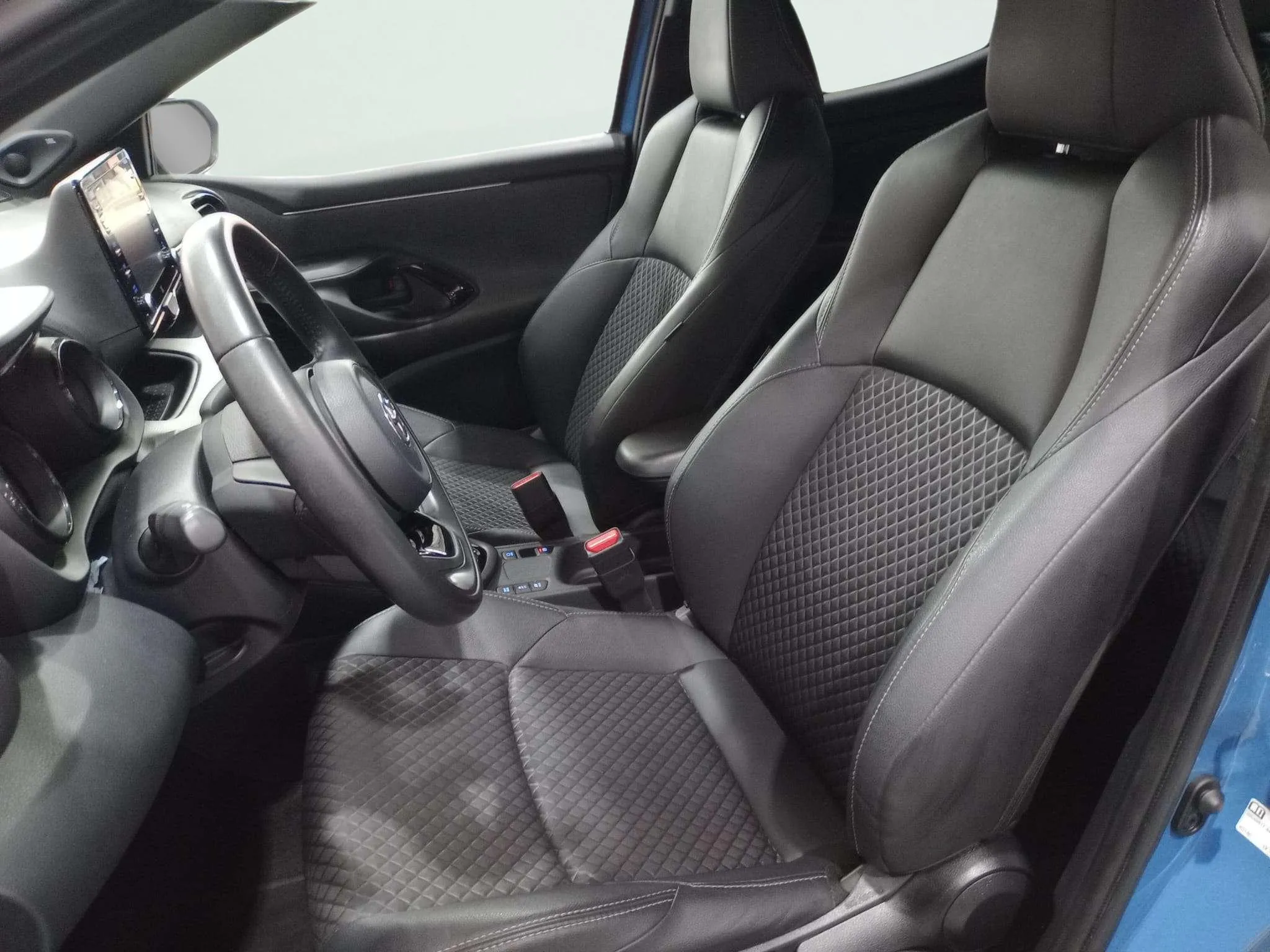 Toyota Yaris 1.5 120H Active Tech - foto 20