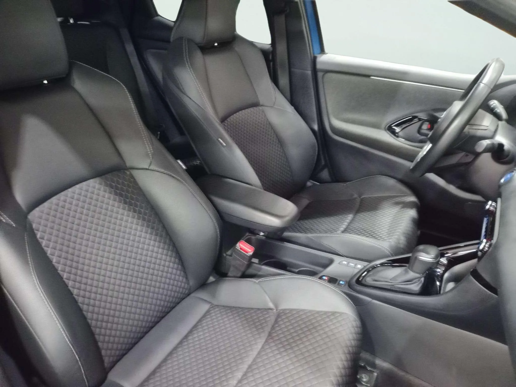 Toyota Yaris 1.5 120H Active Tech - foto 14