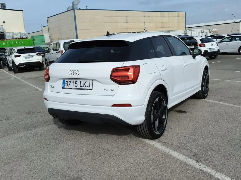 Audi Q2 Black Line 30 TDI - foto 6