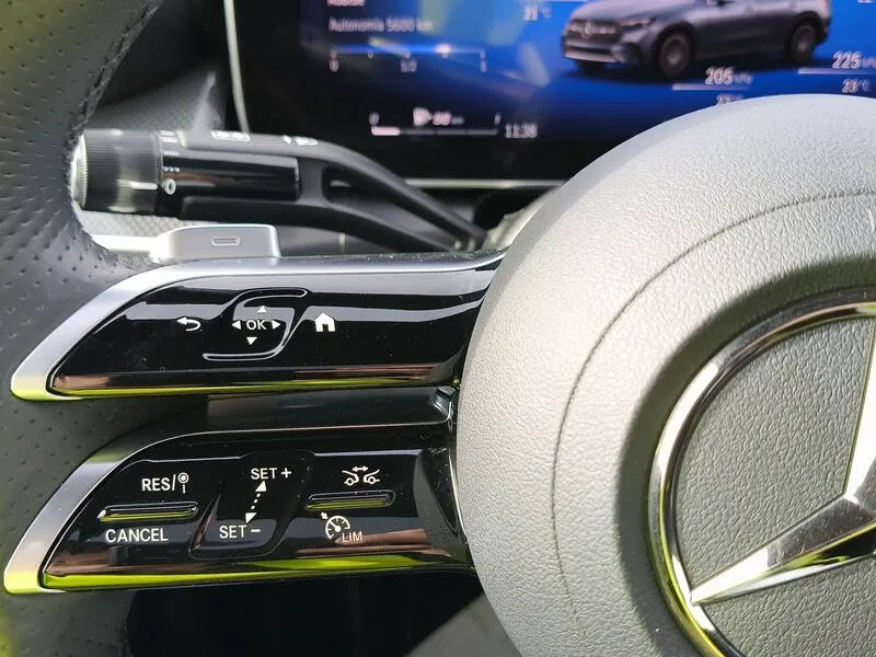 Mercedes-Benz GLC AMG Premium Techo Solar - foto 23
