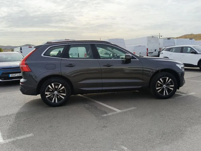Volvo XC60 2.0 B4 G Momentum Pro - foto 7