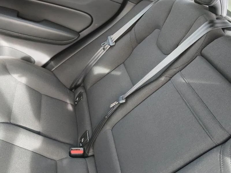 Volvo XC60 2.0 B4 G Momentum Pro - foto 34