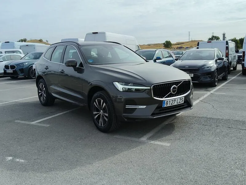 Volvo XC60 2.0 B4 G Momentum Pro - foto 8