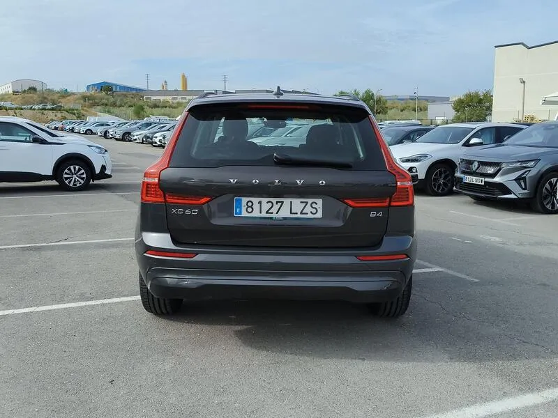 Volvo XC60 2.0 B4 G Momentum Pro - foto 5