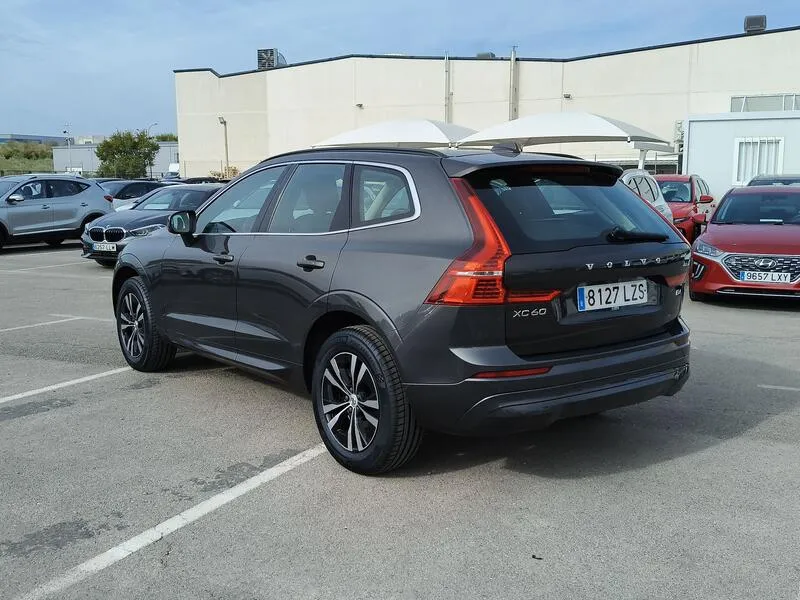 Volvo XC60 2.0 B4 G Momentum Pro - foto 4