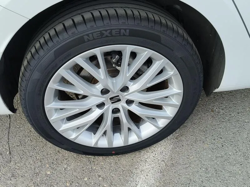 SEAT León 1.5 eTSI DSG Xcellence Go L - foto 40