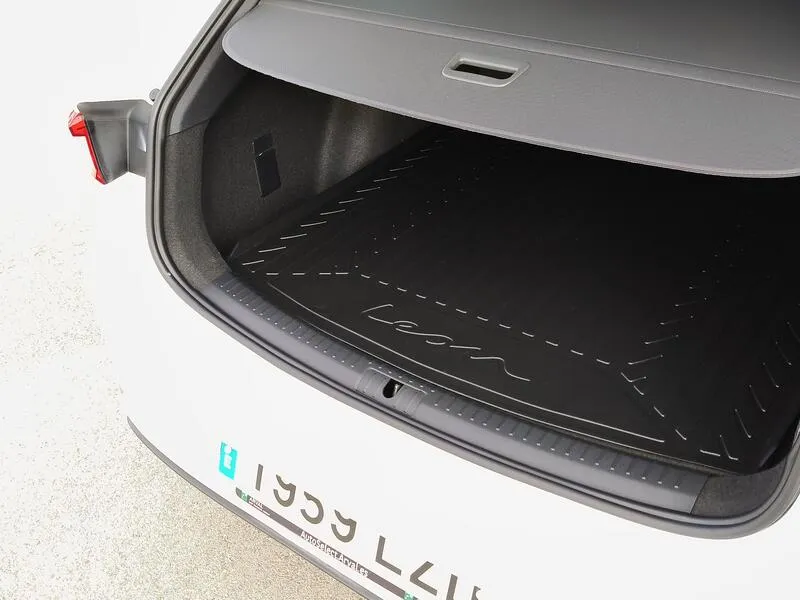SEAT León 1.5 eTSI DSG Xcellence Go L - foto 39