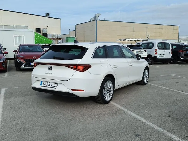 SEAT León 1.5 eTSI DSG Xcellence Go L - foto 6