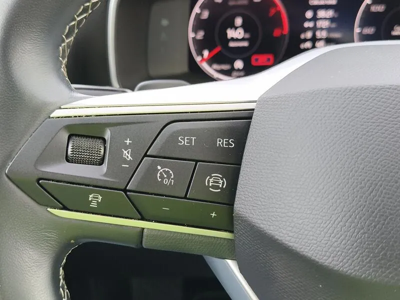 SEAT León 1.5 eTSI DSG Xcellence Go L - foto 26