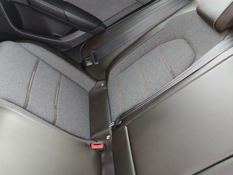 SEAT León 1.5 eTSI DSG Xcellence Go L - foto 33