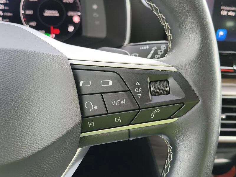 SEAT León 1.5 eTSI DSG Xcellence Go L - foto 24