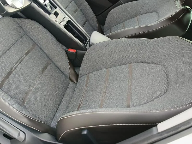 SEAT León 1.5 eTSI DSG Xcellence Go L - foto 31