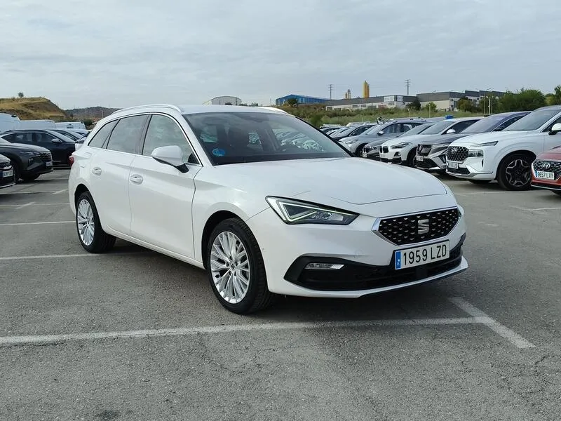 SEAT León 1.5 eTSI DSG Xcellence Go L - foto 8
