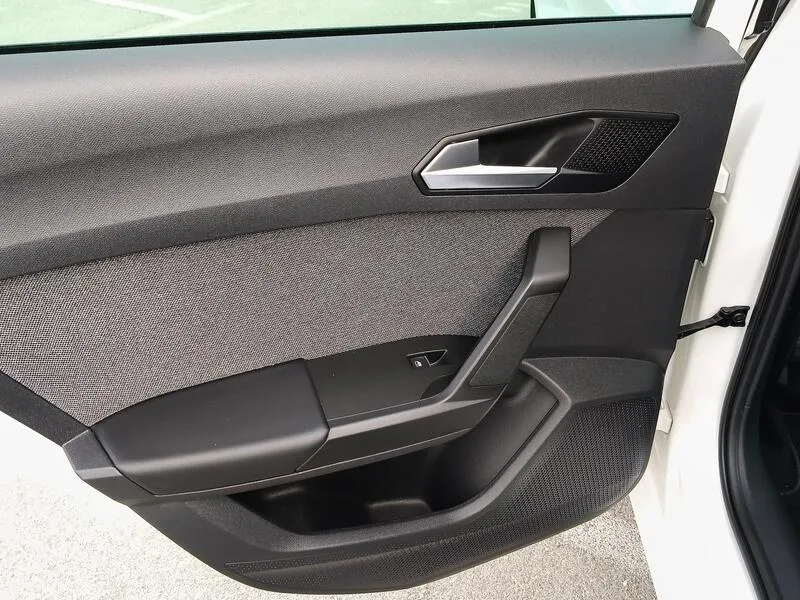 SEAT León 1.5 eTSI DSG Xcellence Go L - foto 35
