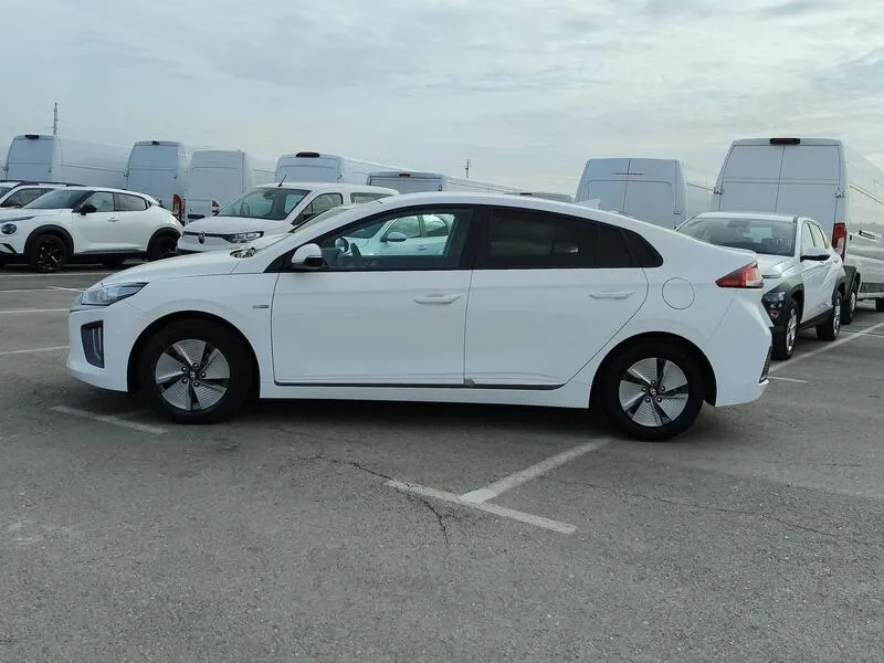 Hyundai Ioniq 2019 berlina con porton 1.6 GDI HEV Klass DCT - foto 3