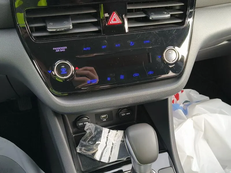 Hyundai Ioniq 2019 berlina con porton 1.6 GDI HEV Klass DCT - foto 12