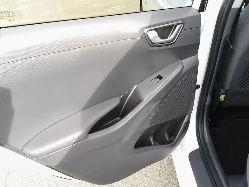 Hyundai Ioniq 2019 berlina con porton 1.6 GDI HEV Klass DCT - foto 33