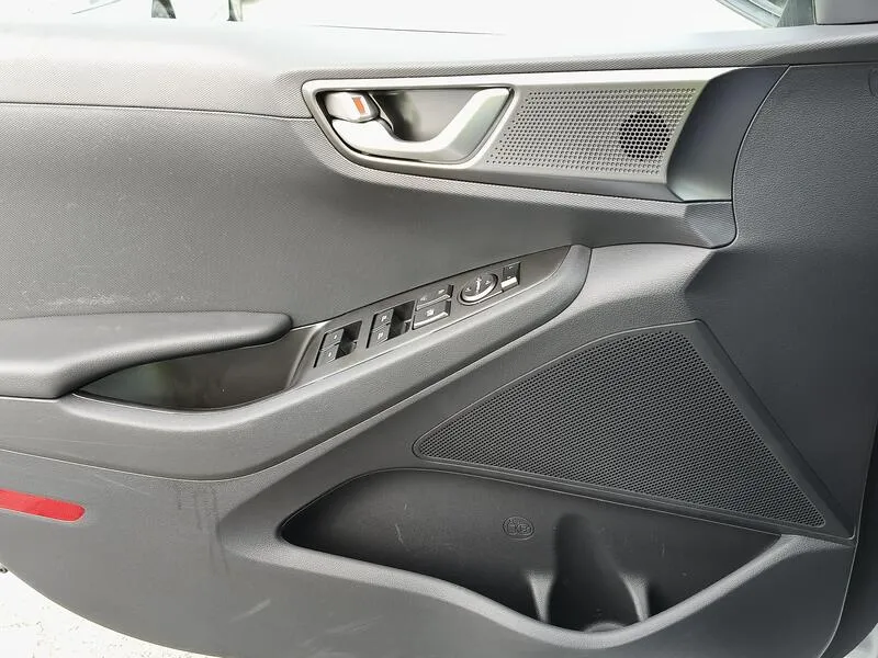Hyundai Ioniq 2019 berlina con porton 1.6 GDI HEV Klass DCT - foto 28