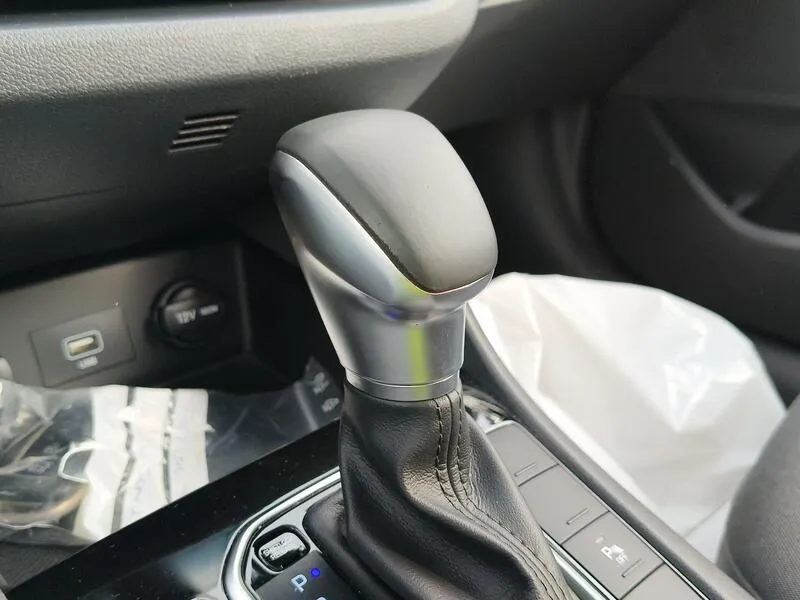 Hyundai Ioniq 2019 berlina con porton 1.6 GDI HEV Klass DCT - foto 14