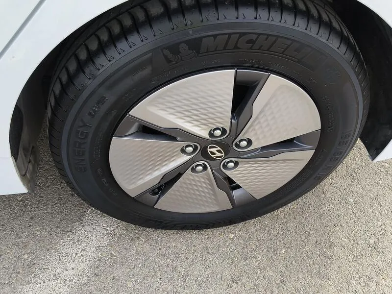 Hyundai Ioniq 2019 berlina con porton 1.6 GDI HEV Klass DCT - foto 44