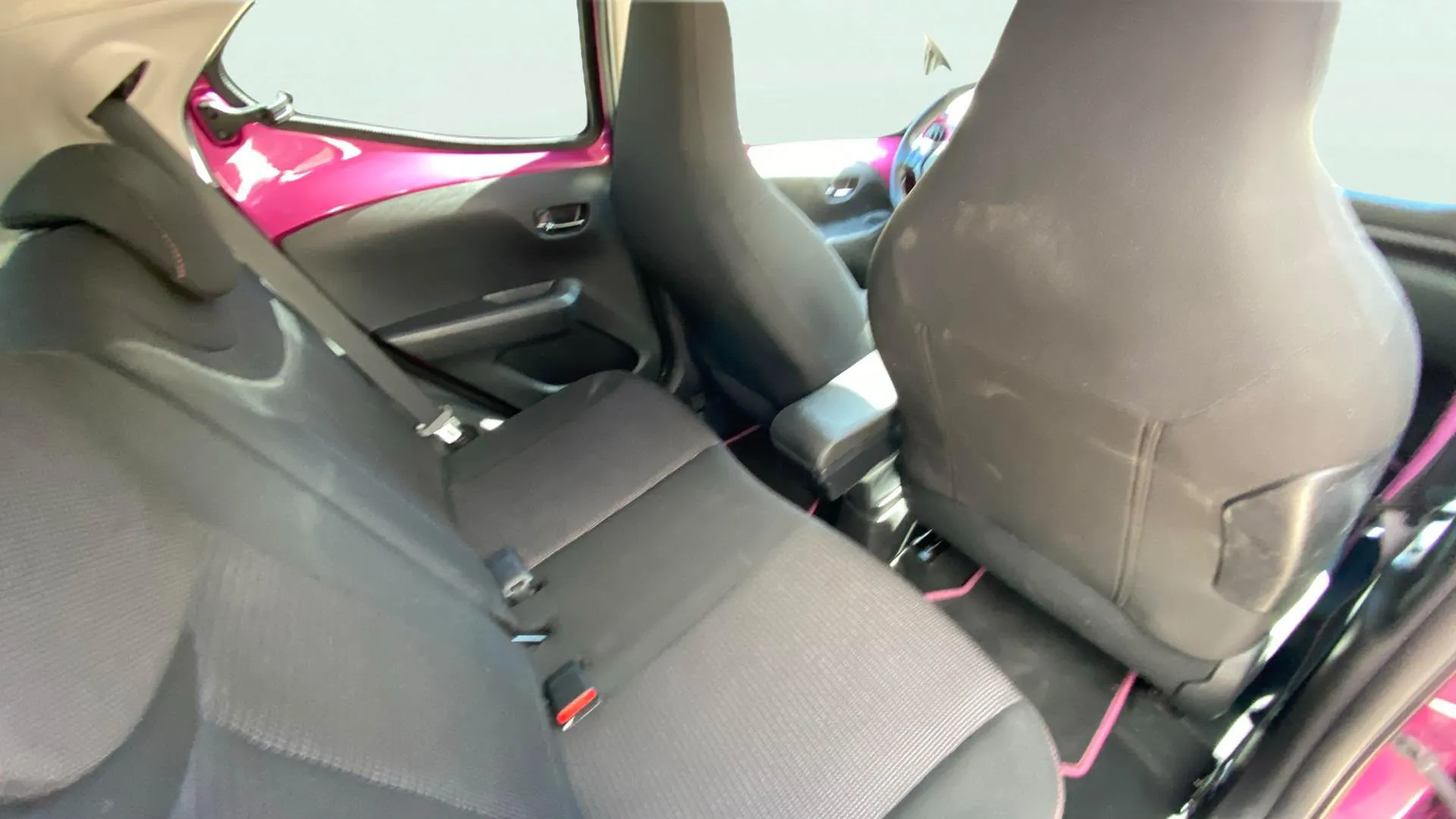 Toyota Aygo 1.0 70 x-wave - foto 22