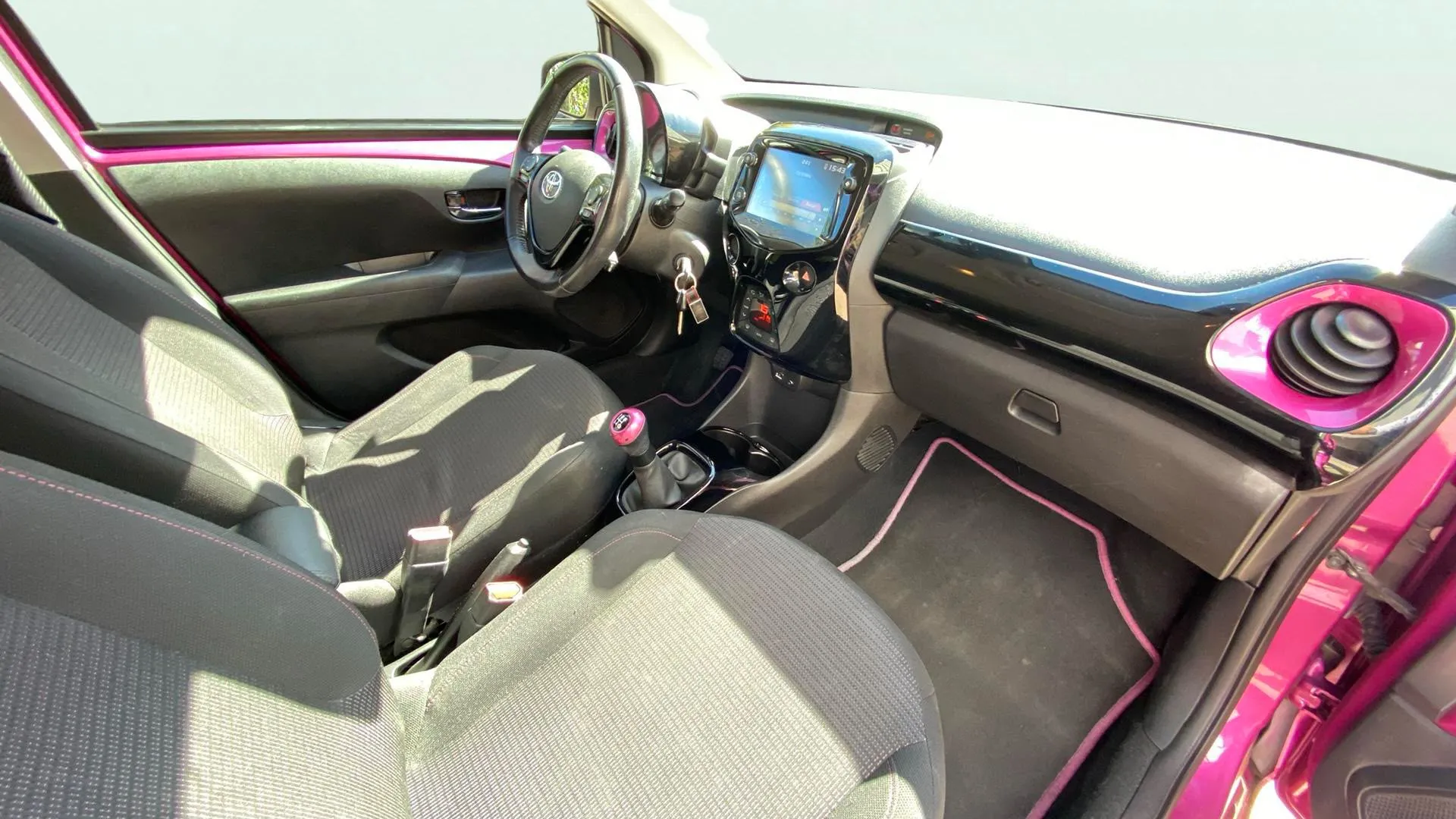 Toyota Aygo 1.0 70 x-wave - foto 23