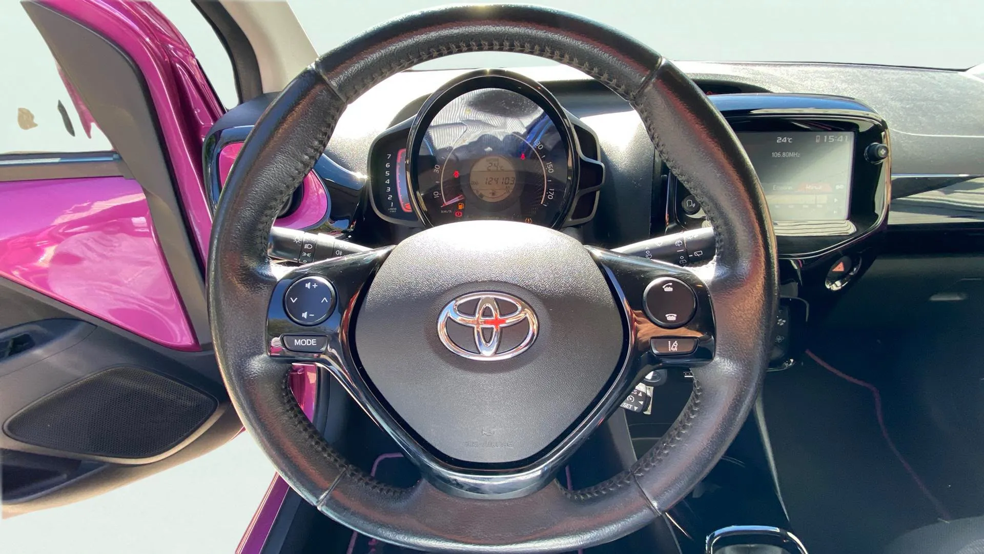 Toyota Aygo 1.0 70 x-wave - foto 10