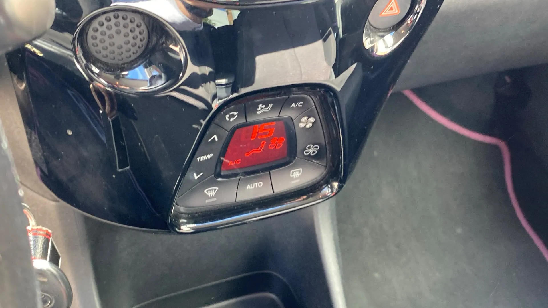 Toyota Aygo 1.0 70 x-wave - foto 17