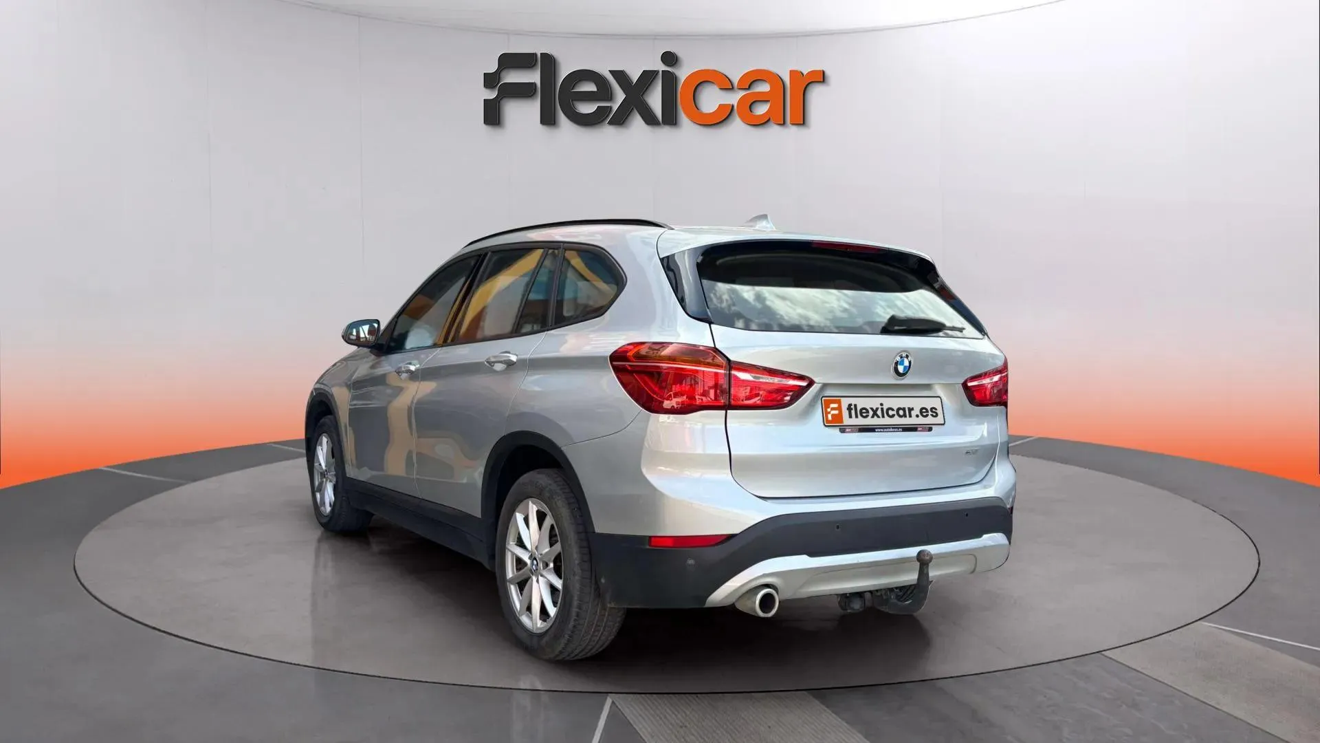BMW X1 sDrive16d - foto 6