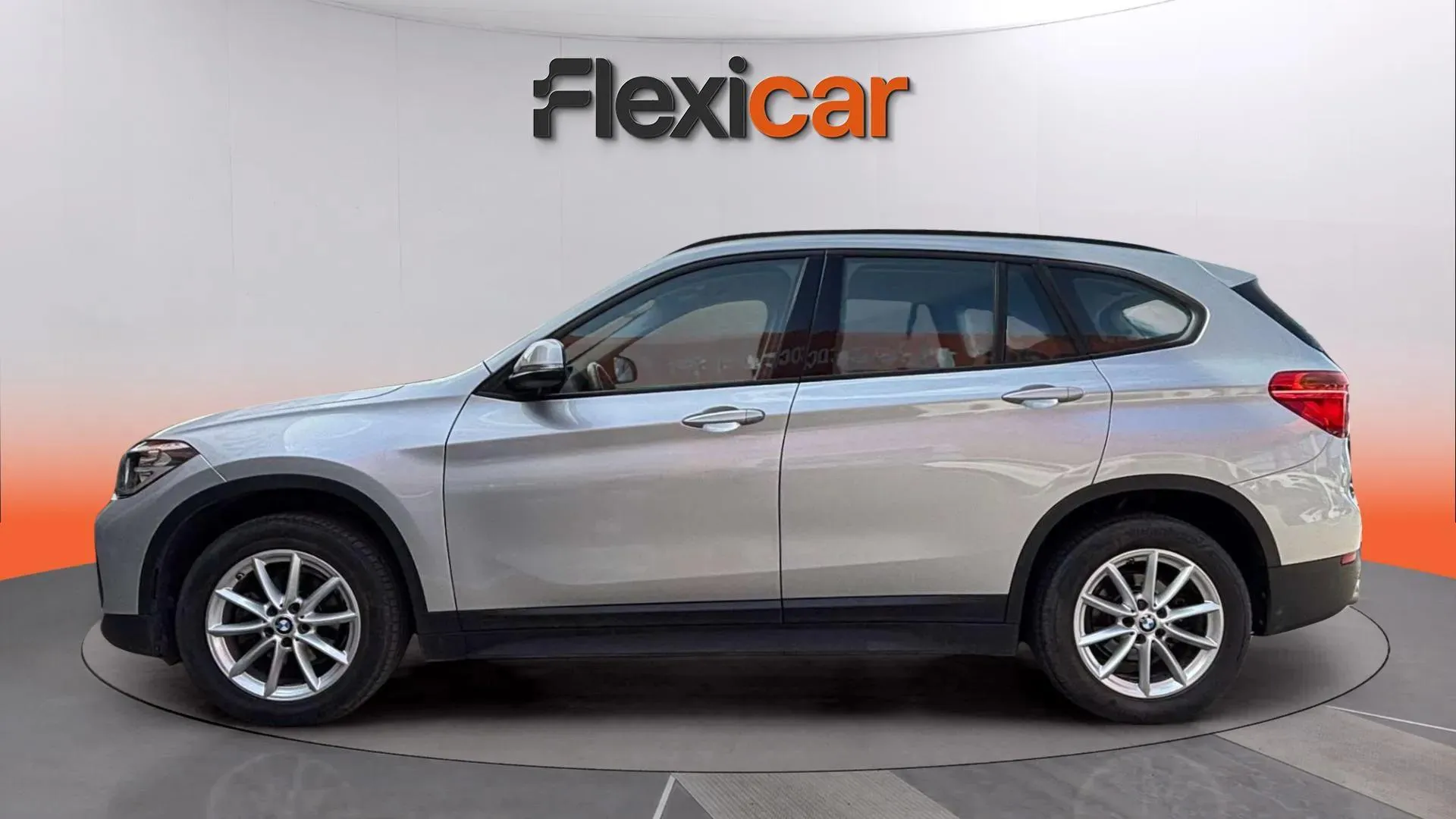 BMW X1 sDrive16d - foto 3