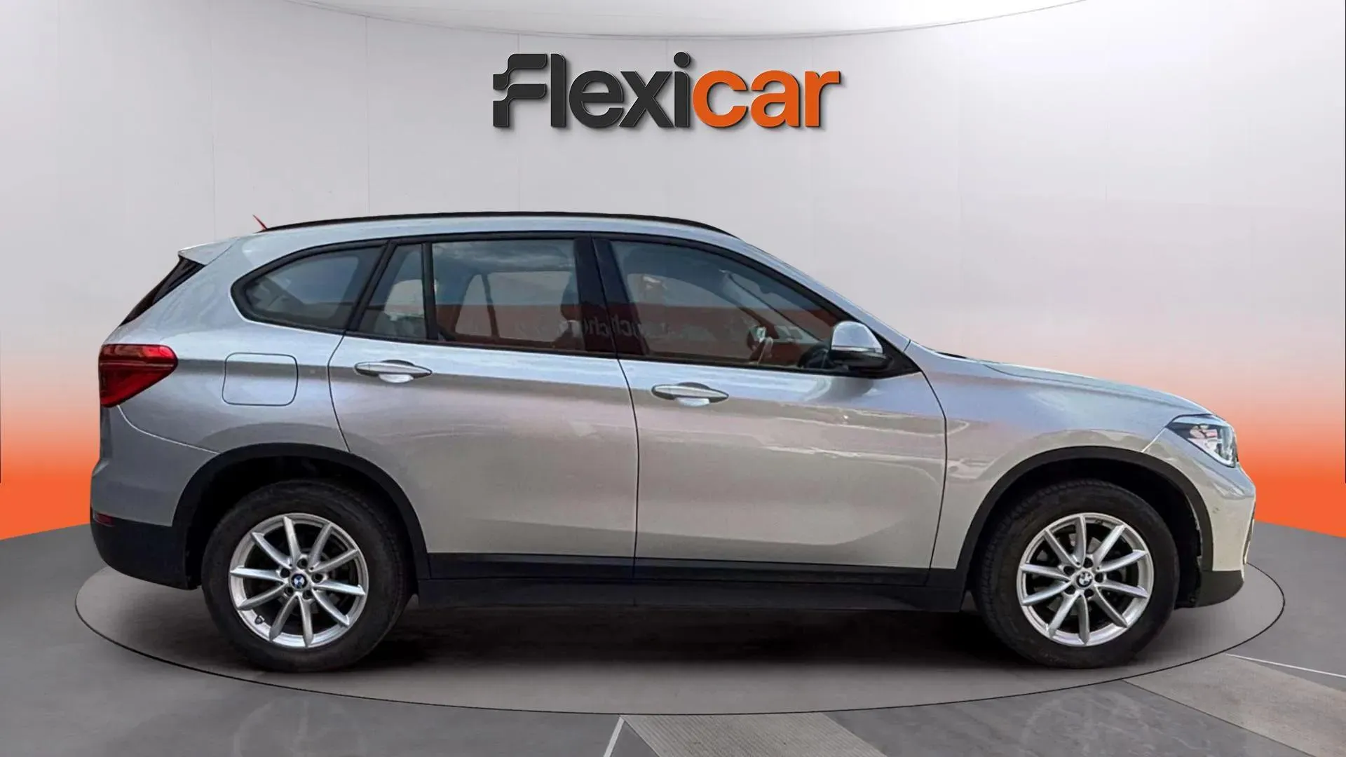 BMW X1 sDrive16d - foto 7