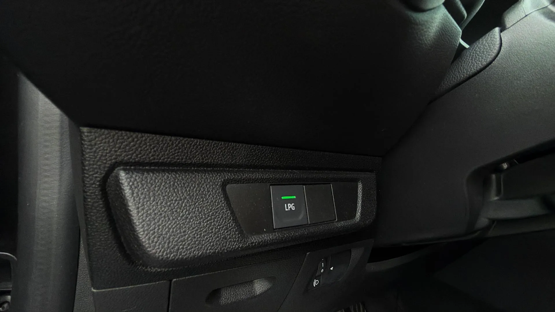 Dacia Sandero Essential ECO-G - foto 27