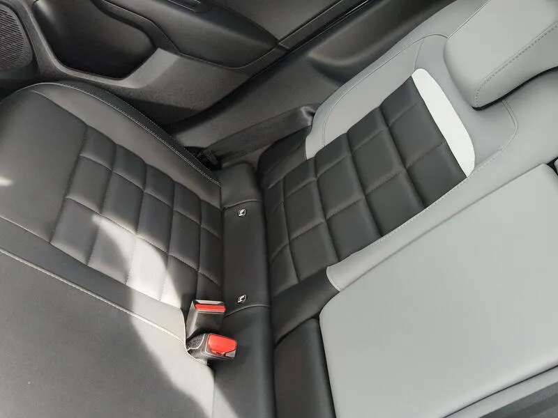 Citroën C4 1.2 PureTech - foto 31