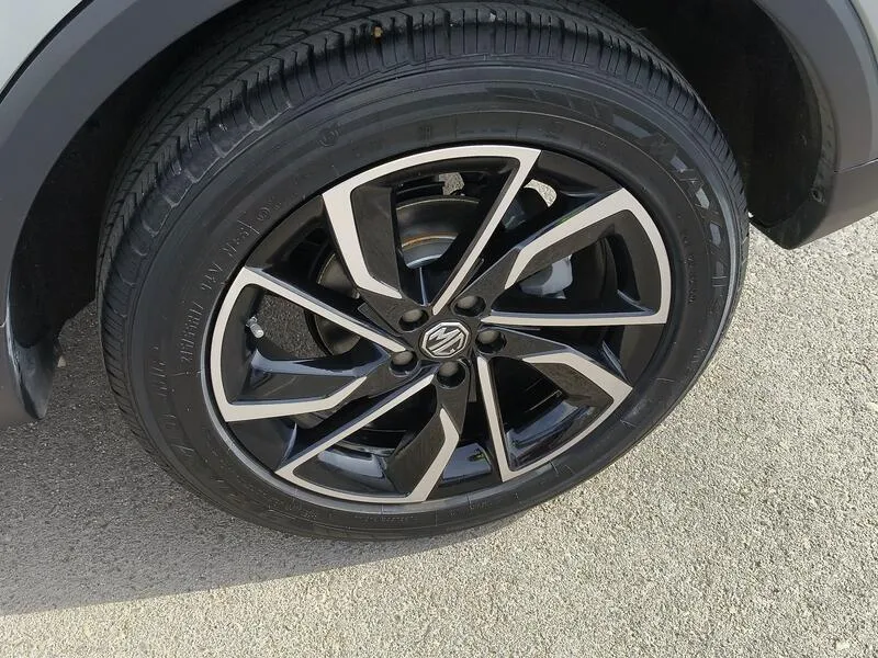 MG ZS 1.5 Luxury (AC) - foto 45