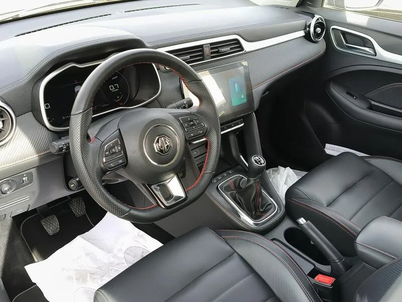 MG ZS 1.5 Luxury (AC) - foto 10