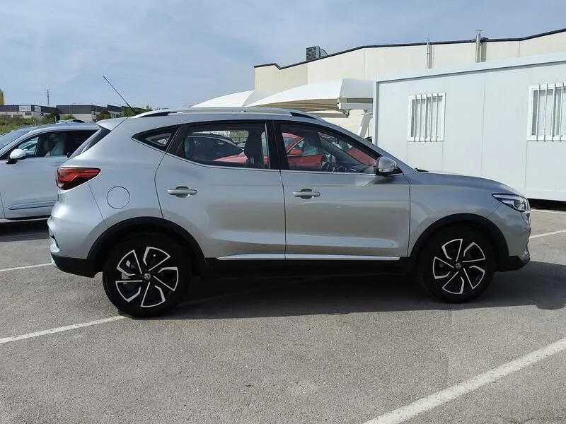 MG ZS 1.5 Luxury (AC) - foto 7